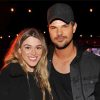 Taylor Lautner With His Wife Diamond Painting