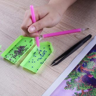 Essential Tool Kits For 5D Diamond Paintings